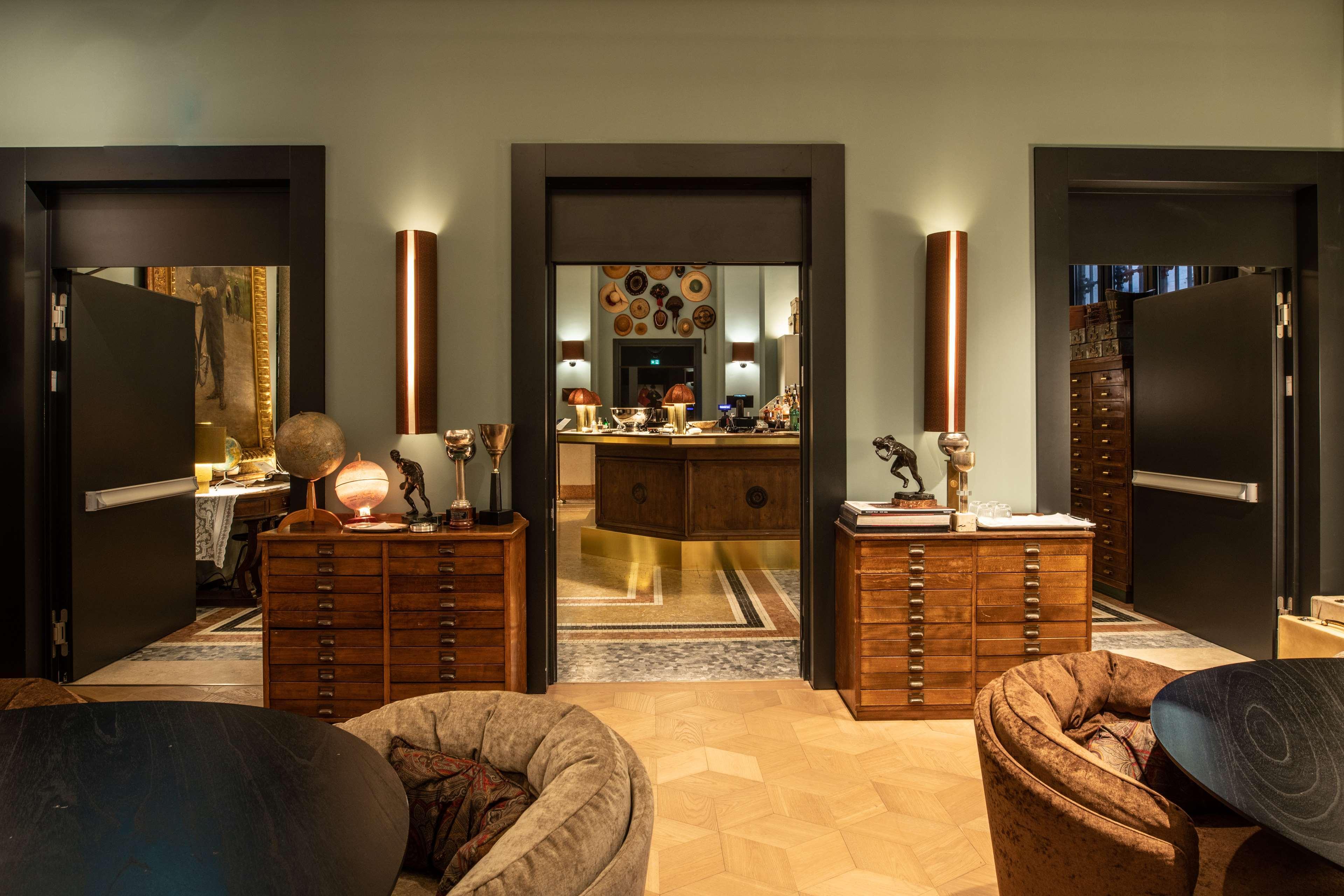 Radisson Collection Hotel, Palazzo Touring Club Milan Milão Exterior foto The interior of the store