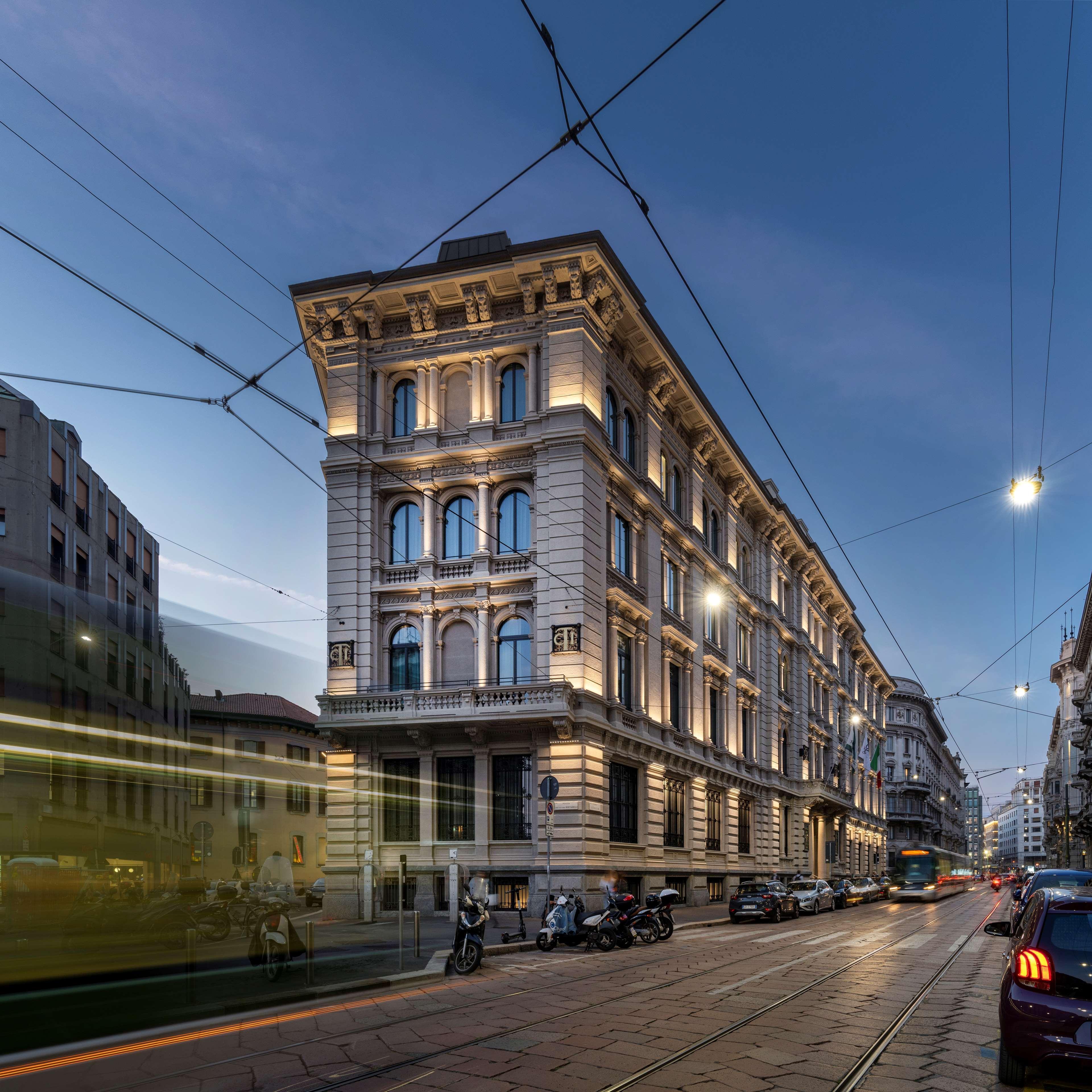 Radisson Collection Hotel, Palazzo Touring Club Milan Milão Exterior foto The Milan headquarters of the company