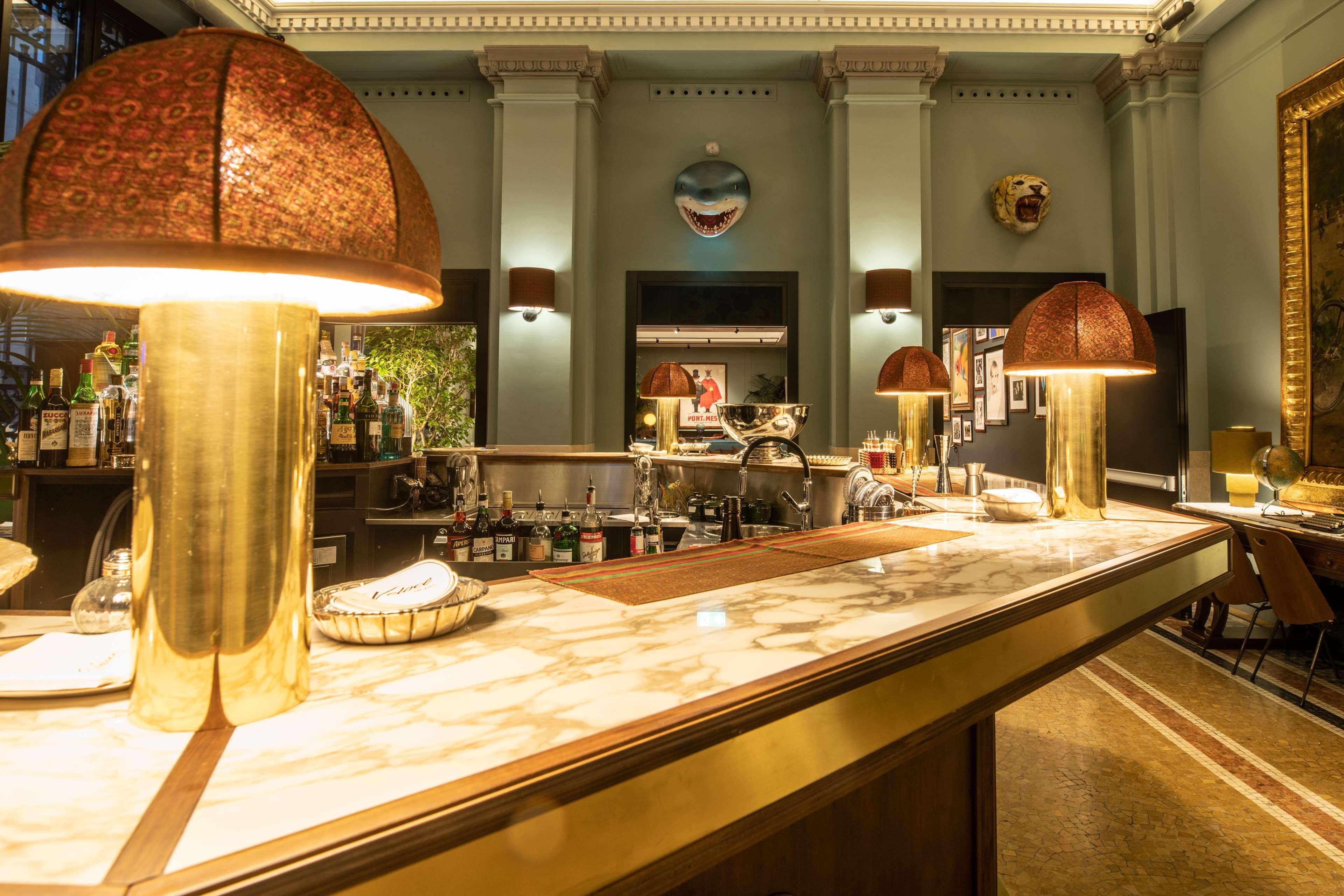 Radisson Collection Hotel, Palazzo Touring Club Milan Milão Exterior foto The bar at the Ivy, St John's Wood