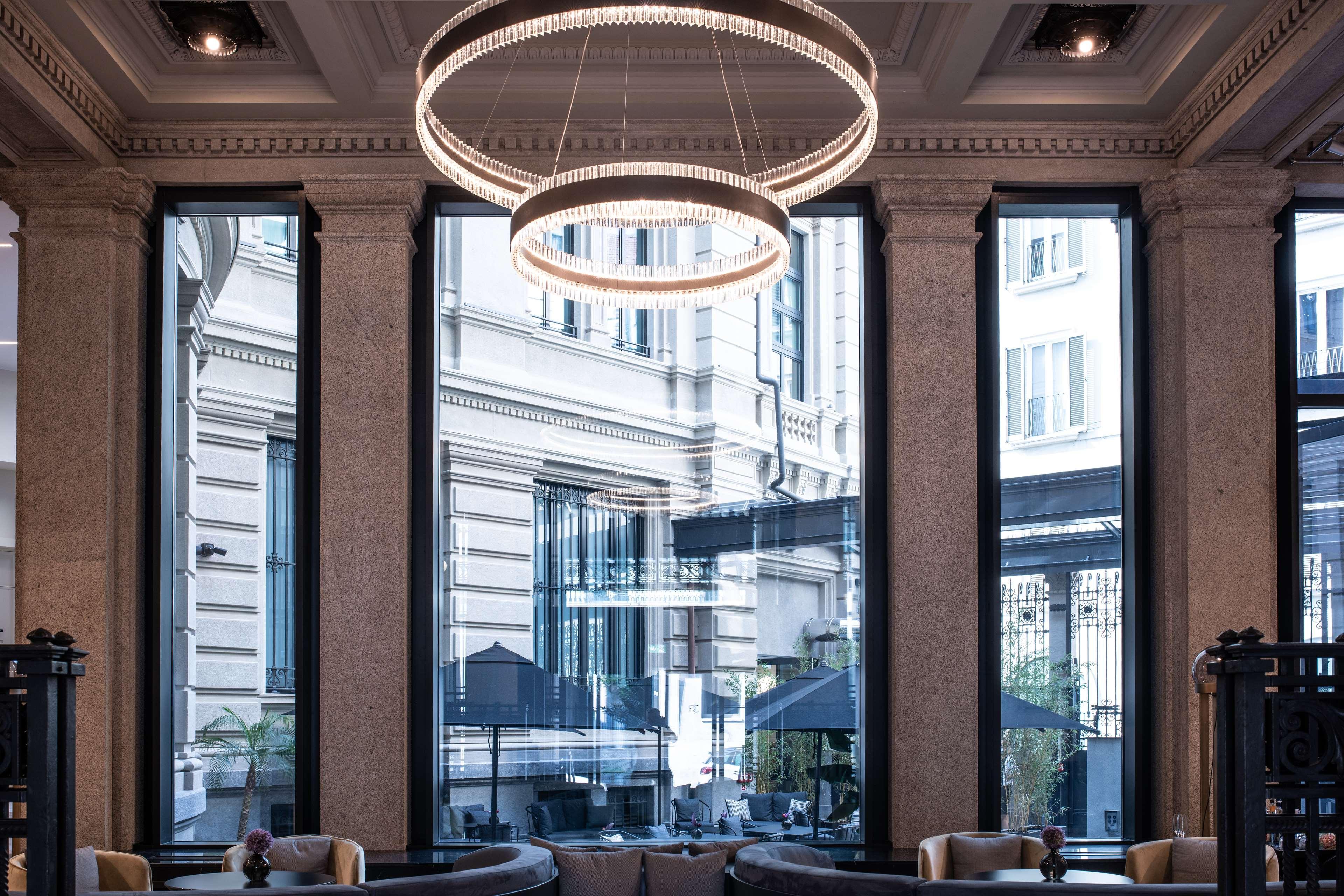Radisson Collection Hotel, Palazzo Touring Club Milan Milão Exterior foto The interior of the hotel