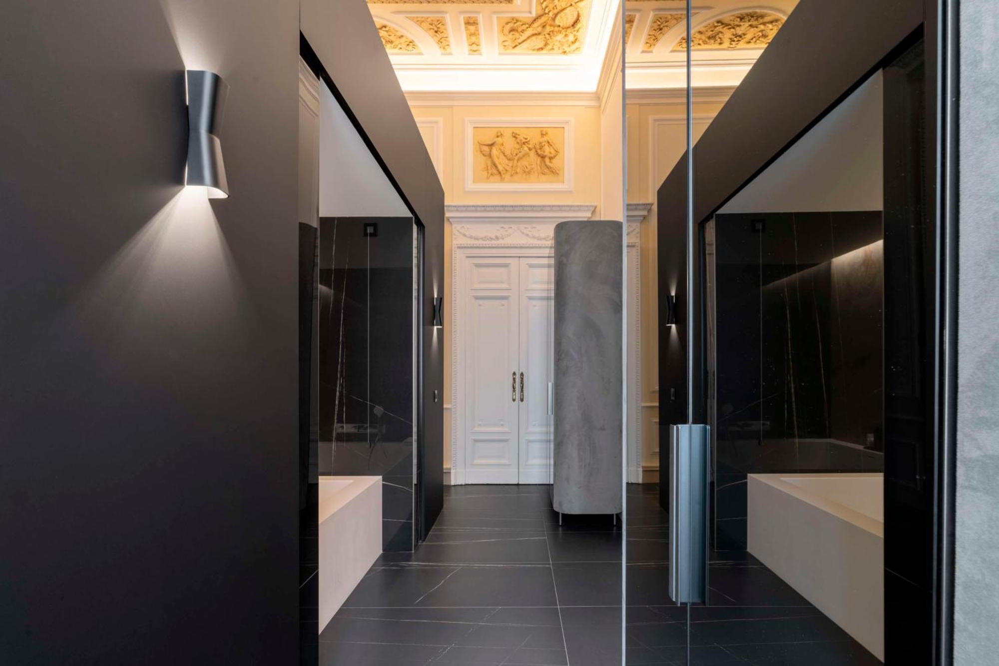 Radisson Collection Hotel, Palazzo Touring Club Milan Milão Exterior foto The interior of the museum
